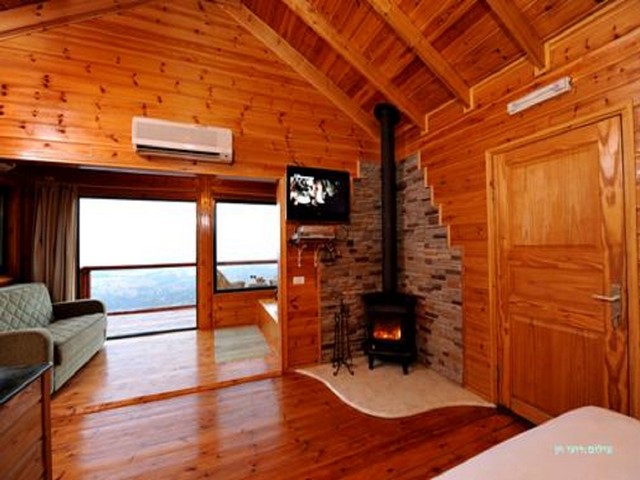 לוין בקתת עץ זוגית משפחתית